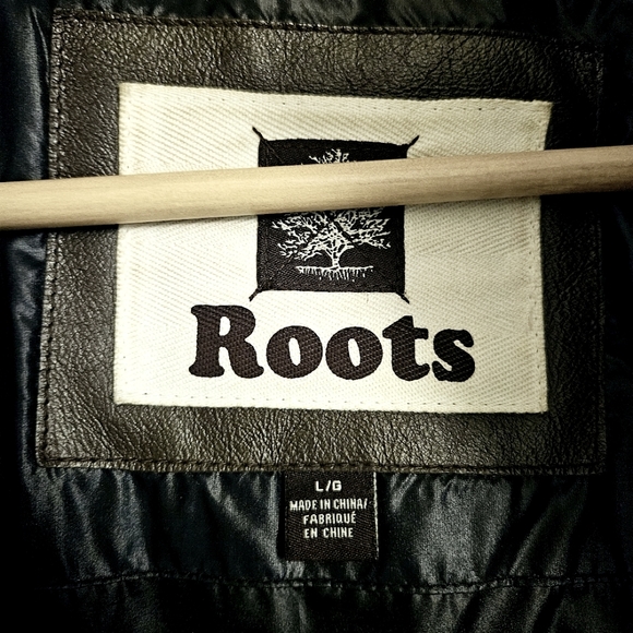 Roots Canada womens puffer coat- Sz Large - Picture 12 of 15